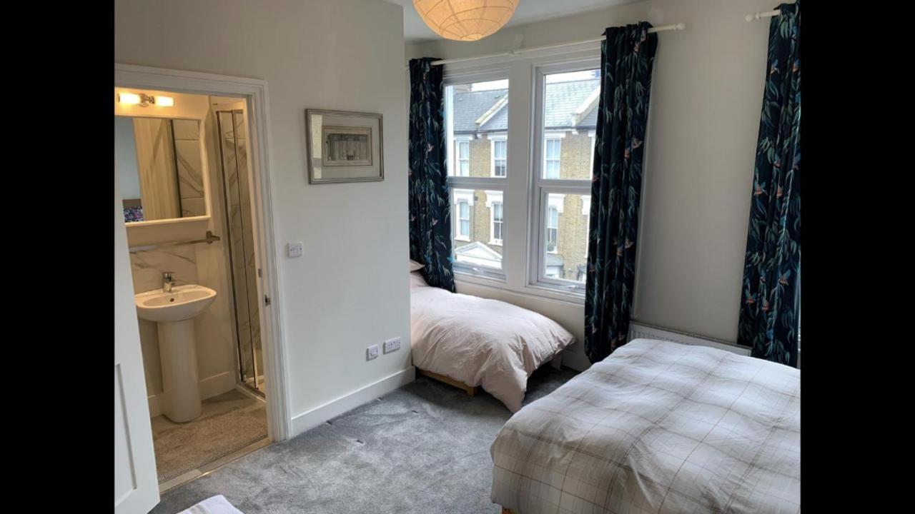 The Dimmer 2 Bedroom Apartment Londra Exterior foto